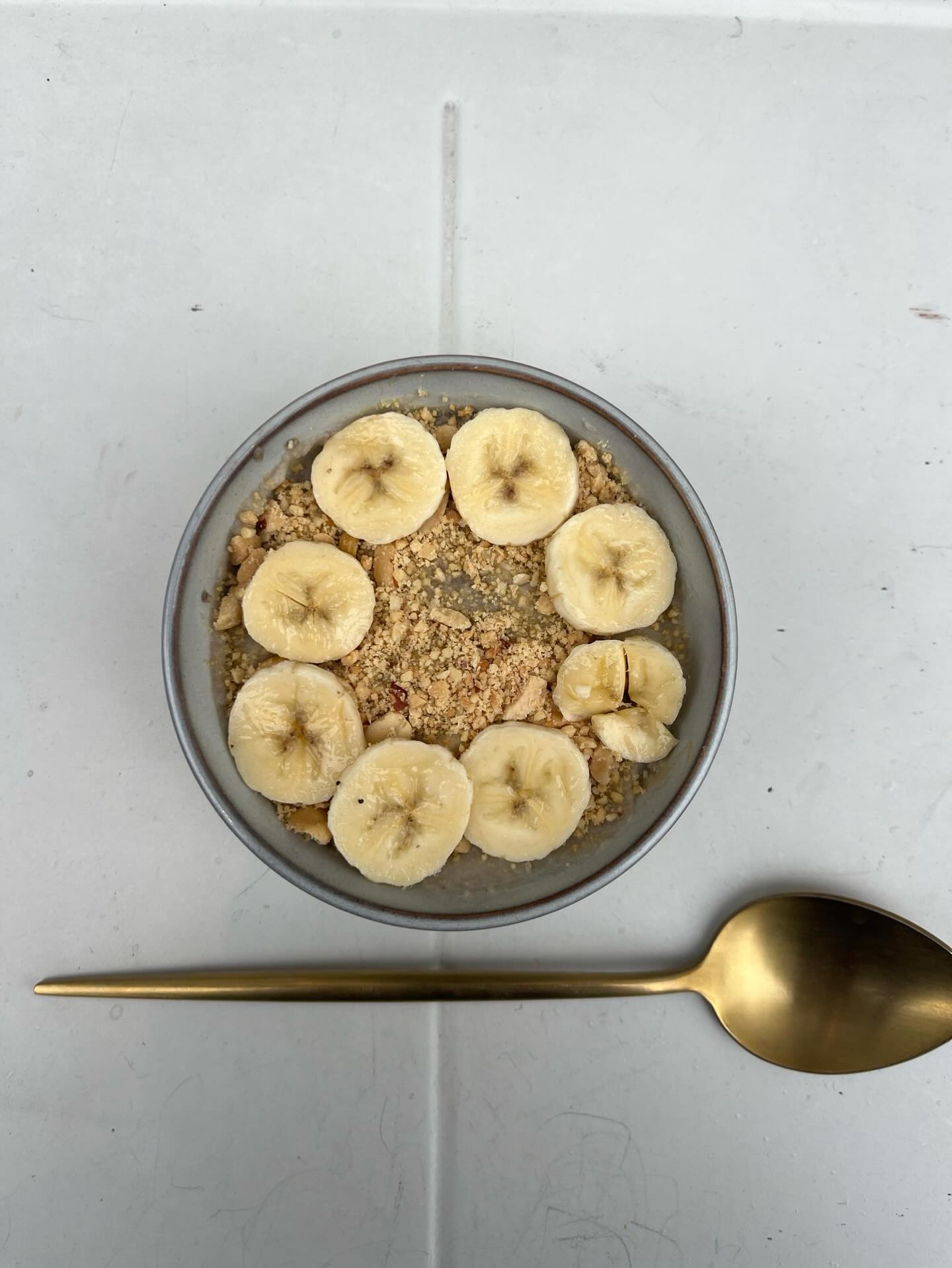 Banana granola bowl